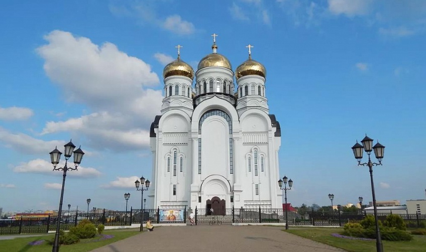 Церковь могилев. Могилев Спасо-Преображенский собор. Спасо Преображенский храм в Могилеве. Кафедральный собор трех святителей в Могилеве. Спасо-Преображенский собор Борисоглебск.